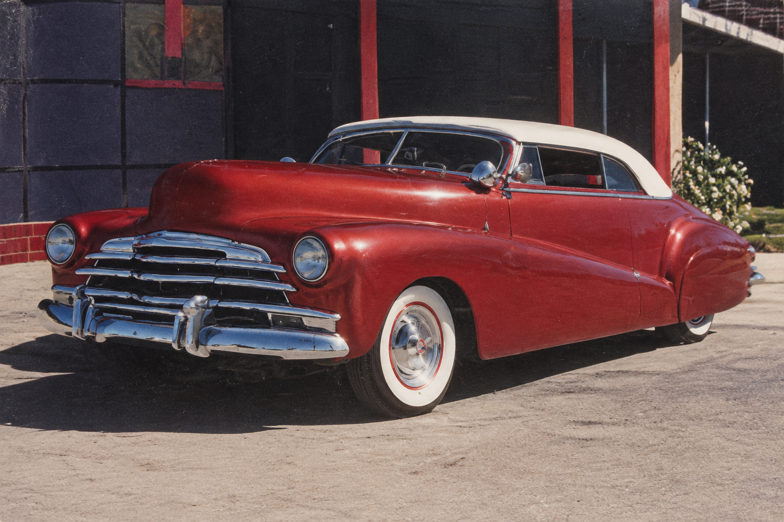 Jerry Fassett’s ’47 Chevrolet after work by Westergard and Bertolucci, shown here in a later photograph wearing ’55 Buick Roadmaster hubcaps.